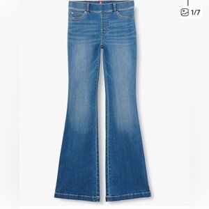 Women’s Spanx Pull On Medium Wash Flared Jeans Size XL EUC